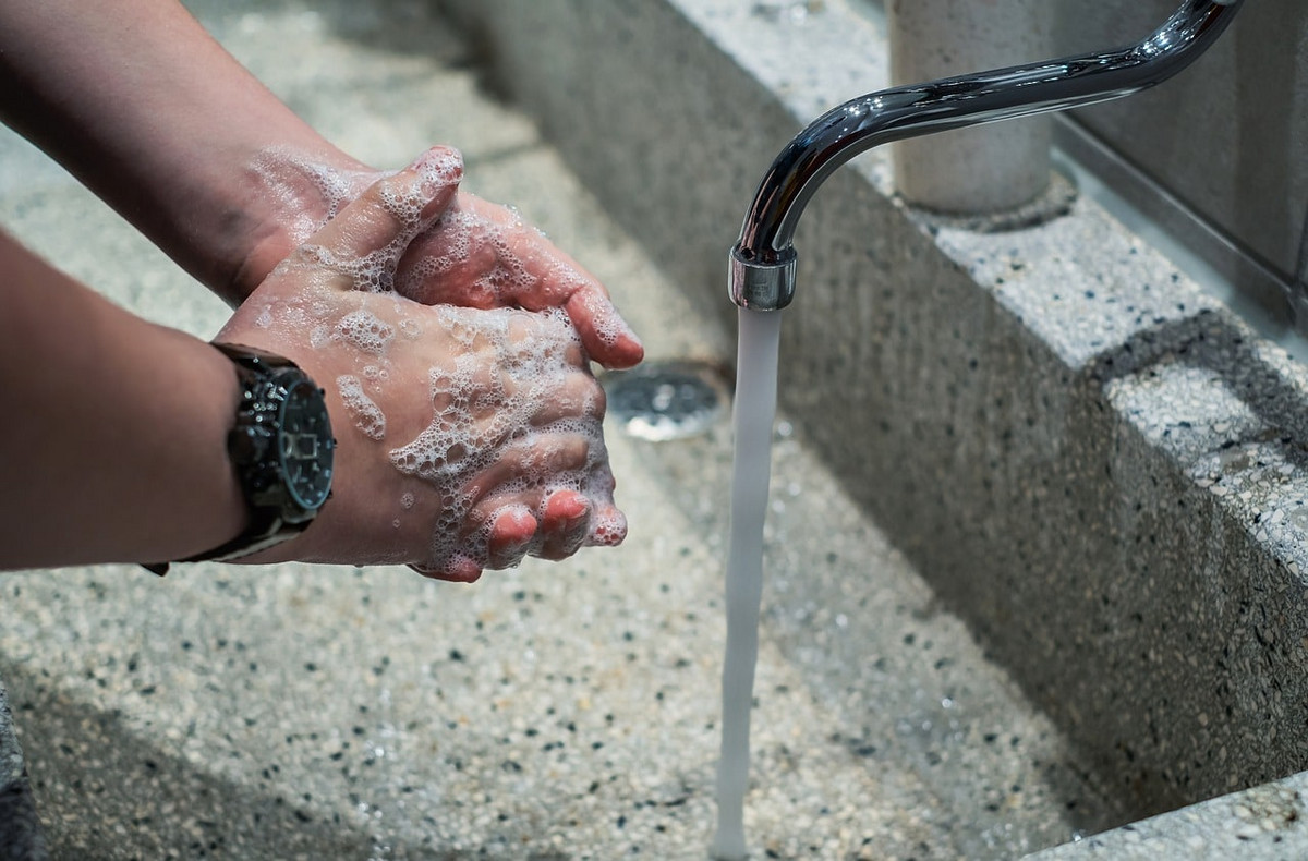 Wasser sparen - Hände waschen
